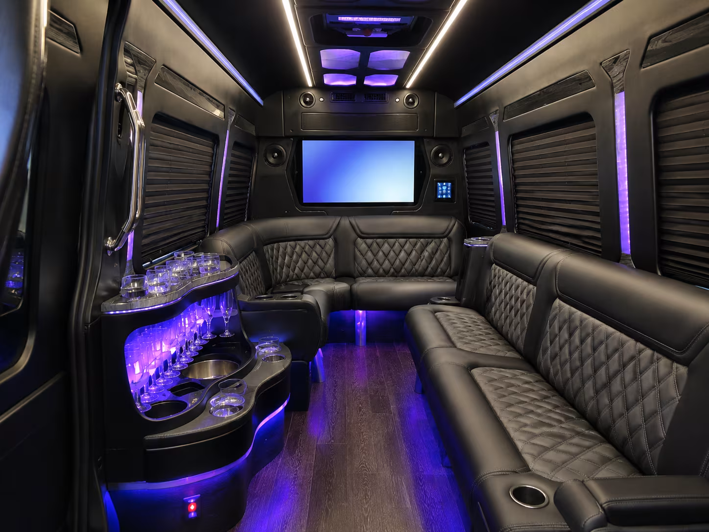 let oxnardcharterbuscompany com handle your oxnard to lax corporate airport transfers
