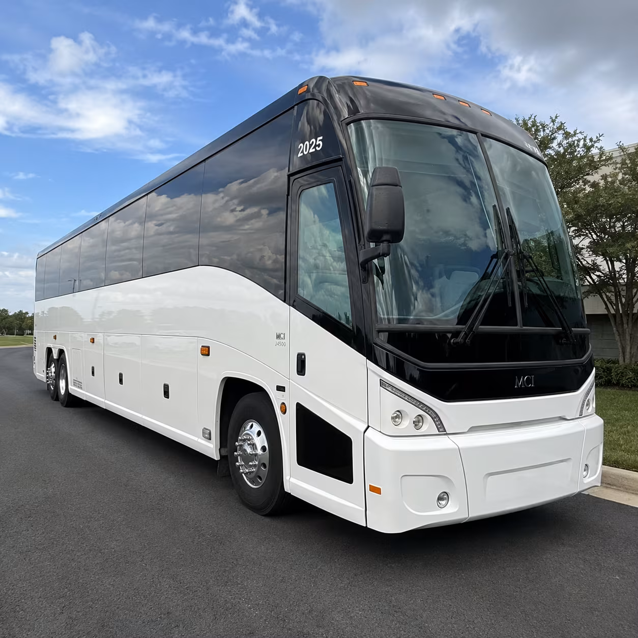 oxnardcharterbuscompany com is the easiest way to book corporate transportation in oxnard