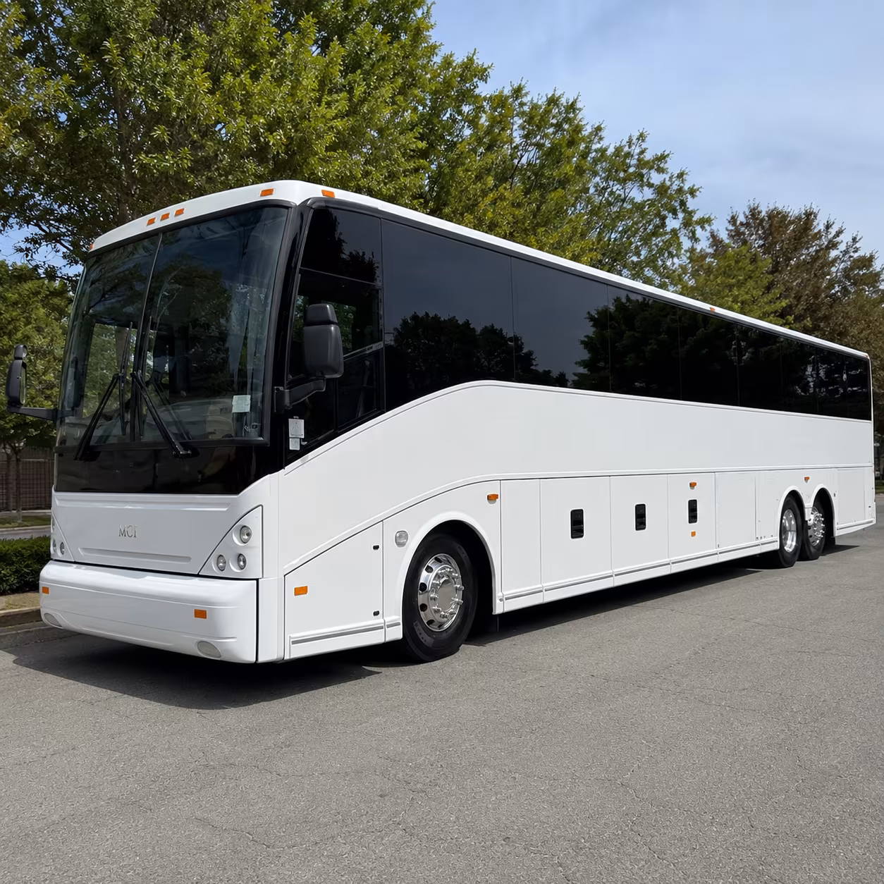 shuttle your oxnard team along us 101 without the gridlock